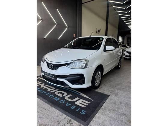 TOYOTA ETIOS 1.5 XS 16V FLEX 4P MANUAL TOYOTA ETIOS 1.5 XS 16V FLEX 4P MANUAL